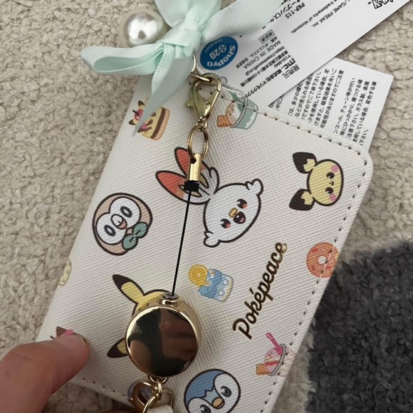 BNWT Japan Pokémon Pikachu Pichu Scorbunny Piplup wristlet Card wallet w reel - Picture 6 of 9